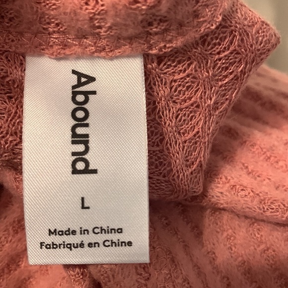 𝅺Abound Thermal Top - Picture 5 of 8